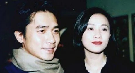 梁朝伟有多爱刘嘉玲？刘嘉玲婚前与郭台铭关系暧昧，他7字回应，是什么？