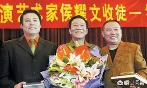 郭德纲连续十二年发文缅怀侯耀文