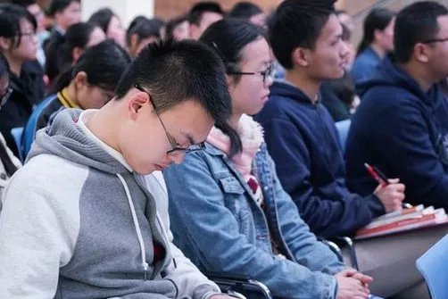 清华学生在网上晒作业求救,究竟有没有人帮他呢?