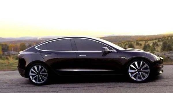 特斯拉又降价了!不到两年降幅10万,逼死自主品牌?