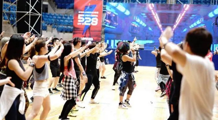 上海举行健身嘉年华为何引万人参与？