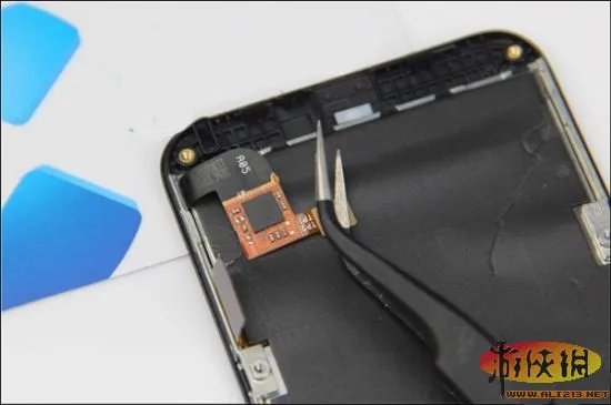 小米2S真机拆解图 价廉物美用料十足还不抢购？
