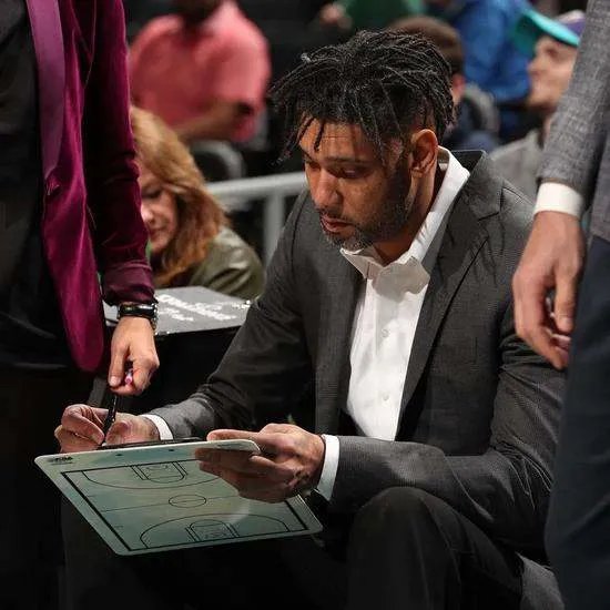 邓肯升任马刺主帅吗?