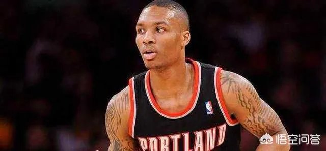 开拓者球星利拉德身上有金州勇士队标的纹身，这是怎么一回事？