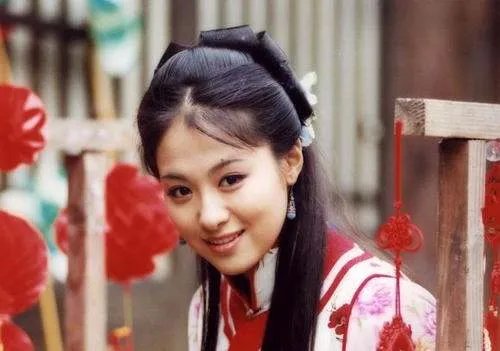 沈傲君讲述情感经历,自曝10年恋情分手的原因,现实太残酷了吗?