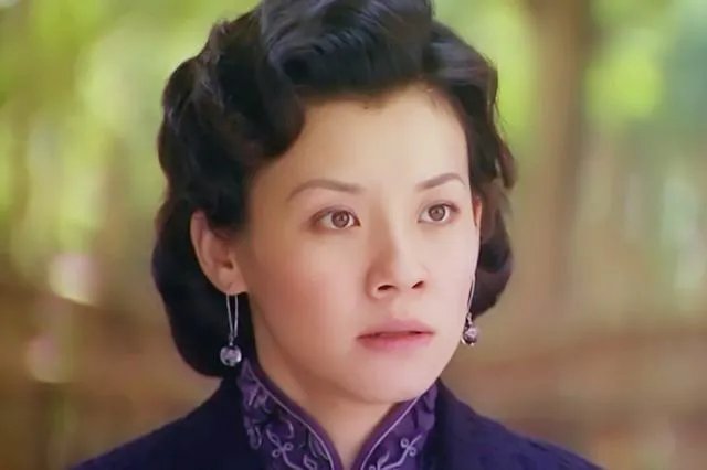 你还记得刘琳在《香樟树》里演的陶妮吗?你怎么评价这个角色和她的演技?