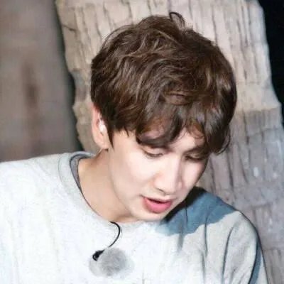 宋仲基李光洙现身友人婚礼,他们两人之间的感情怎么样?