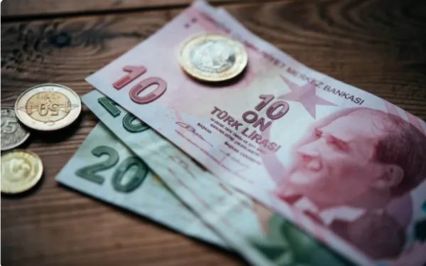 俄乌冲突加剧下，俄罗斯卢布大幅贬值的情况下，有多少富豪因此受到了影响？