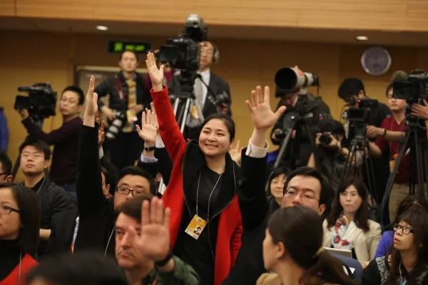 记者因采访徐峥被开，究竟是怎么回事？