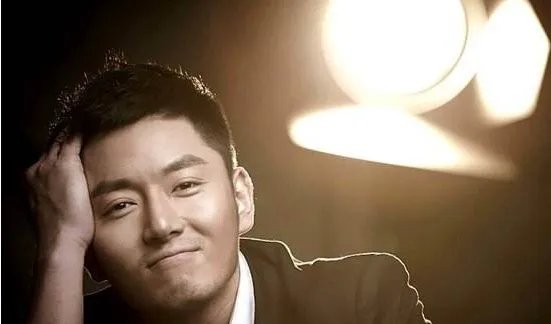 李东学是一个非常帅气的人,为什么一直不火?